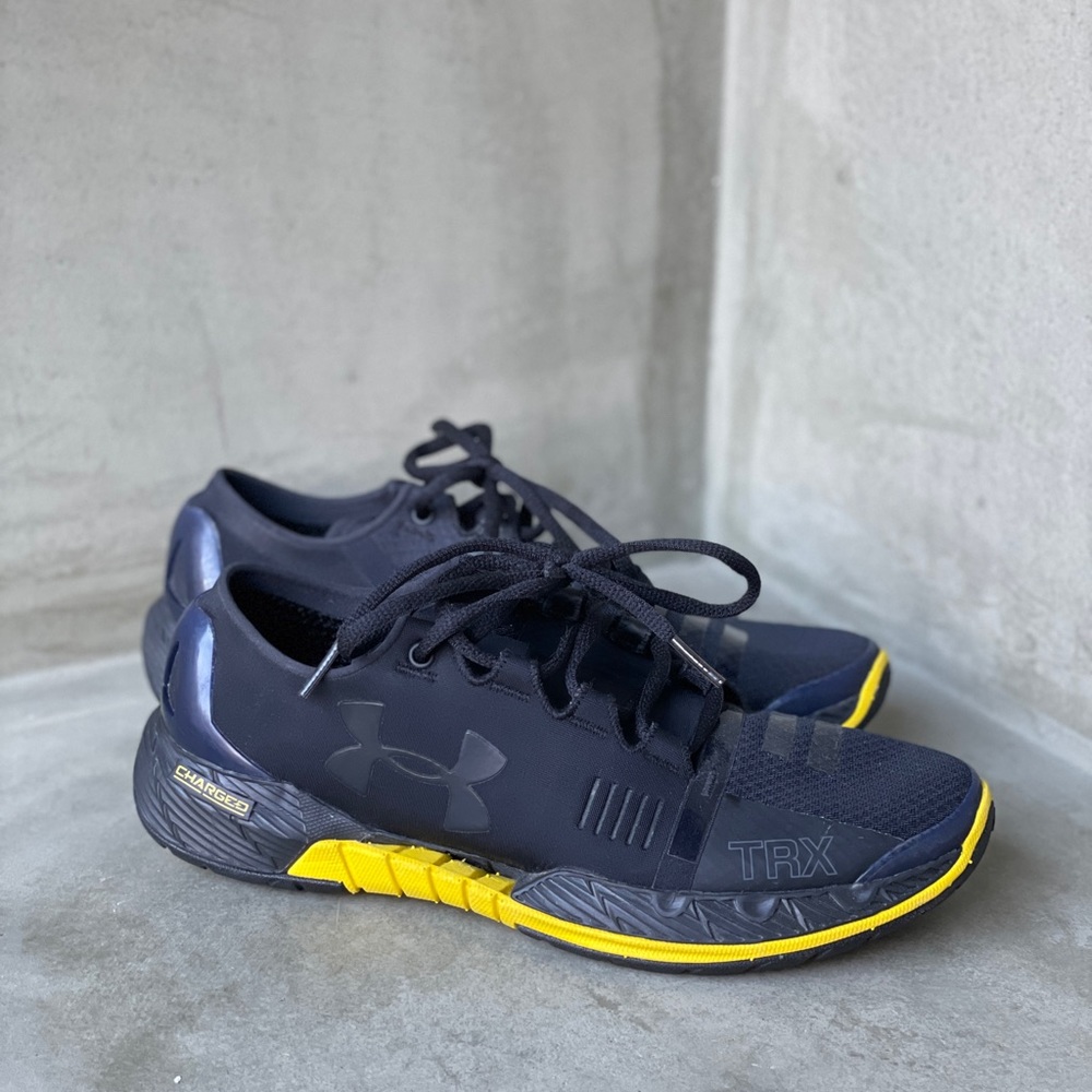 UA Speedform TRX Running Shoes (sz 7.5)